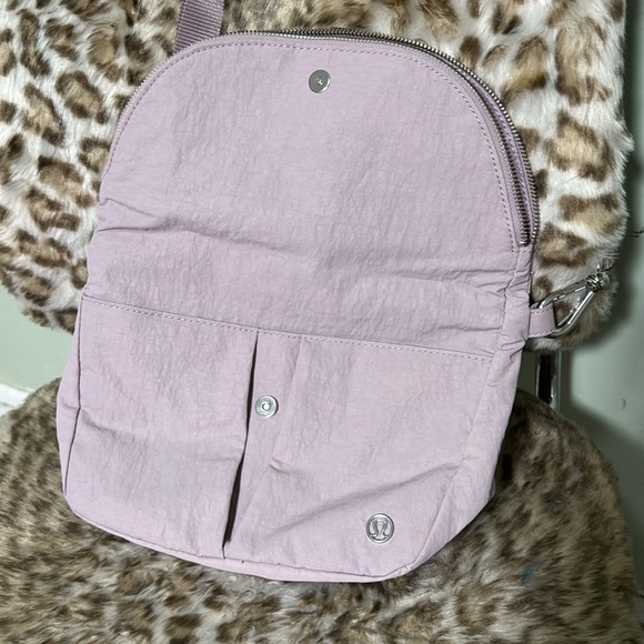 Lululemon All Night Festival Bag *Micro
Chrome - Picture 4 of 6